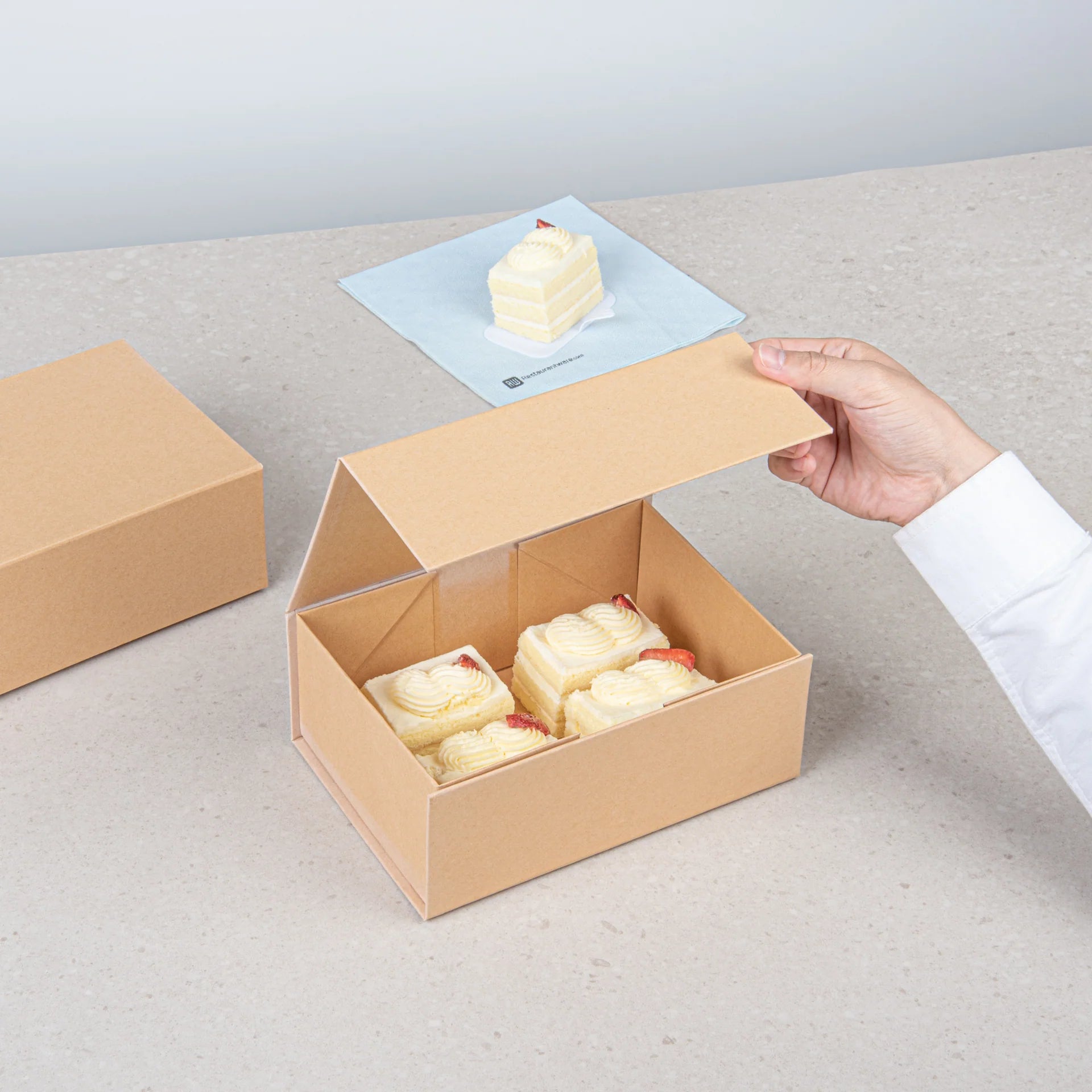 Kraft Magnetic Paper Box - Medium