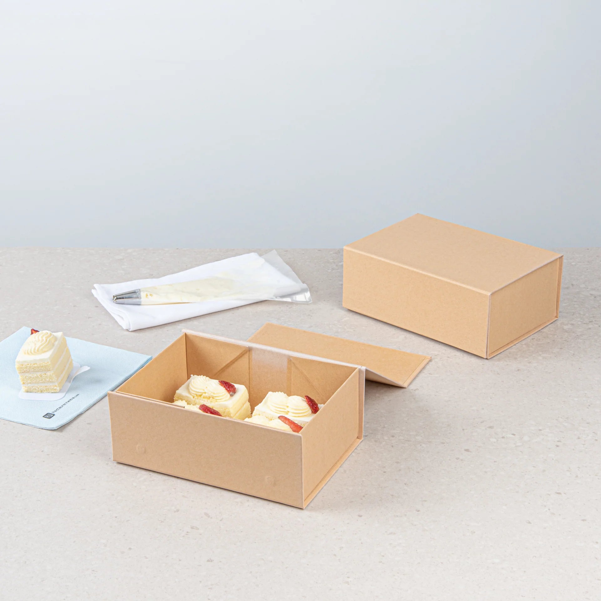Kraft Magnetic Paper Box - Medium