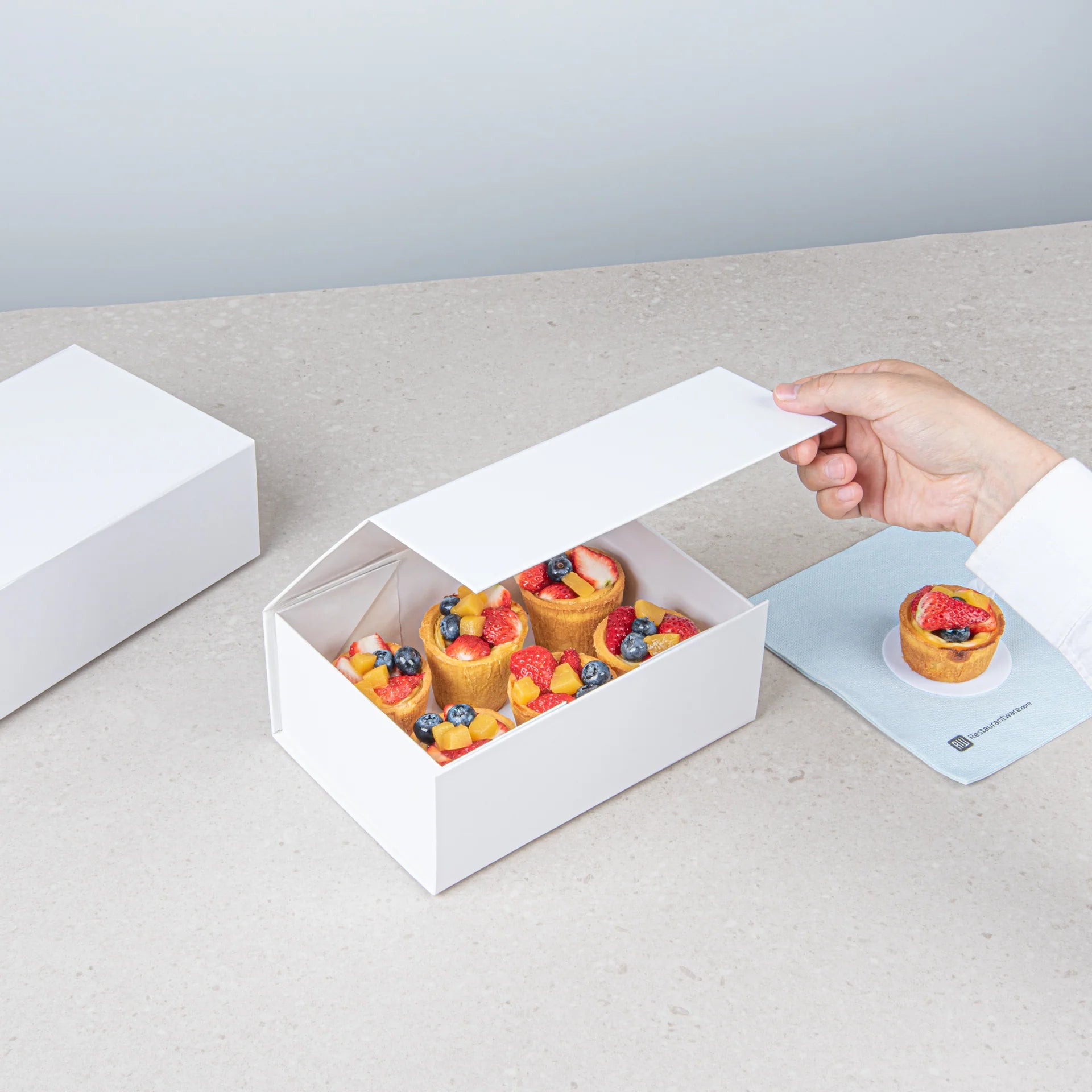 Gloss White Magnetic Paper Box - Medium